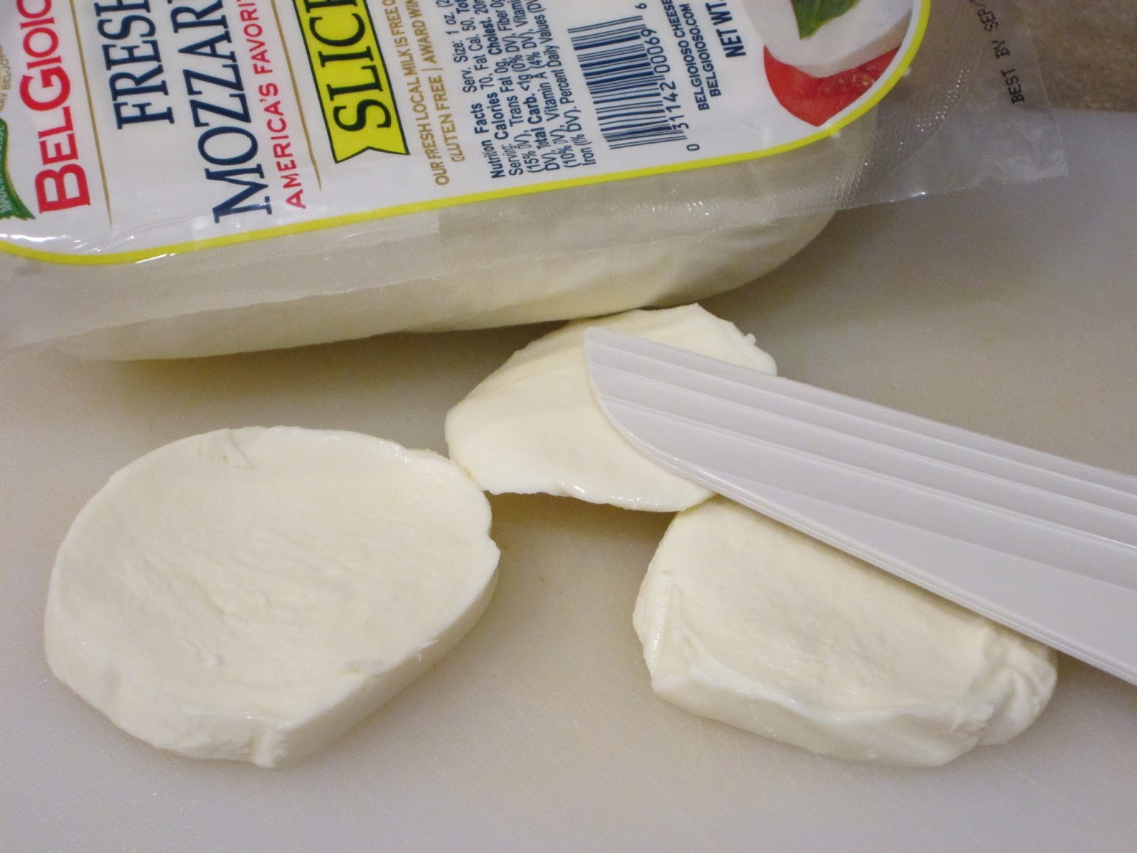 Как есть сыр моцарелла в косичках