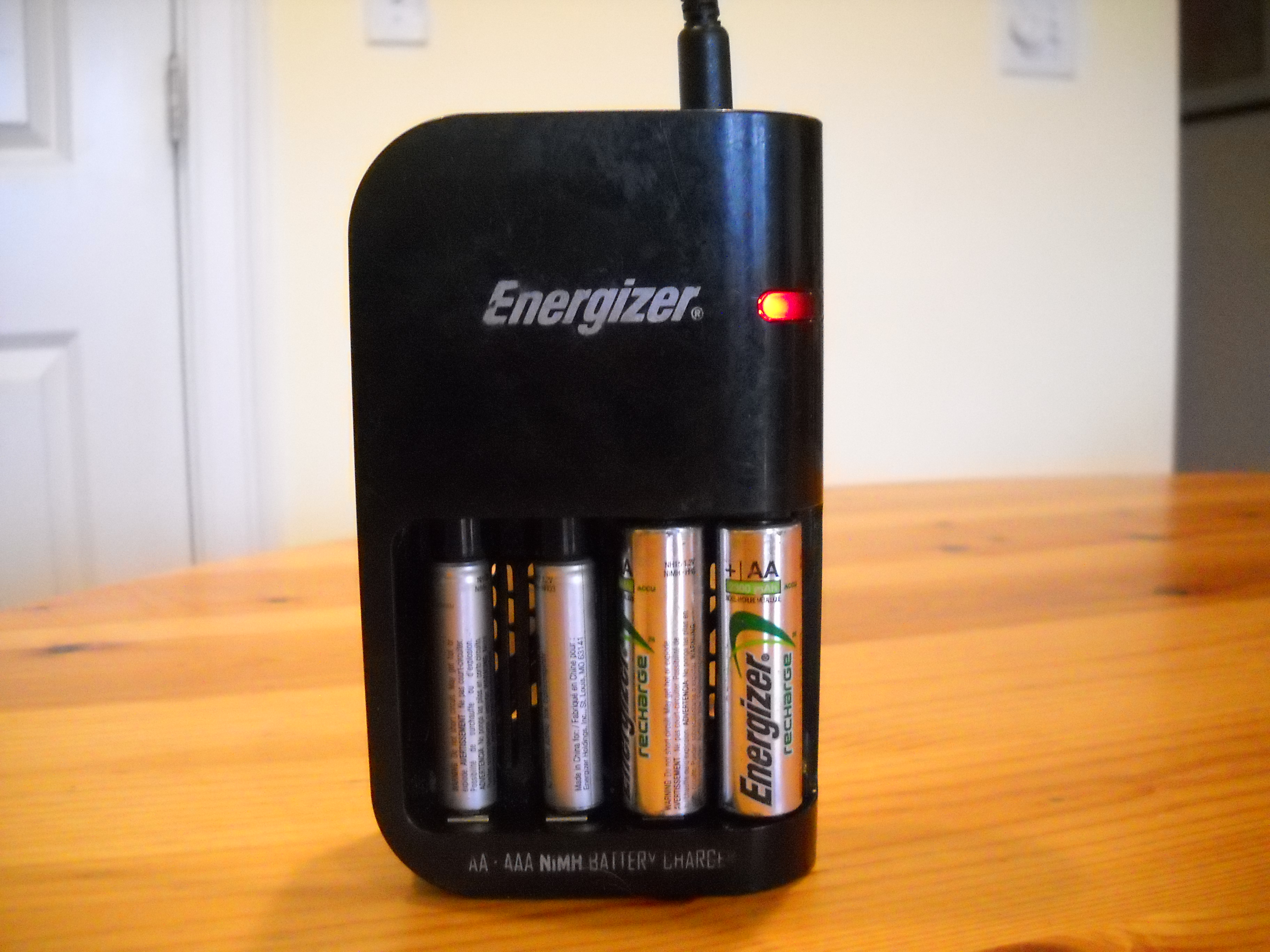 Зарядная станция Energizer. Energizer 1025. Зарядное устройство Energizer Base Charger. Зарядное устройство Energizer NIMH Battery Charger. Зарядное устройство energizer